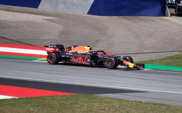 Magyar Nagydíj - Mogyoródon folytatódik az egyoldalúvá váló Verstappen-Leclerc csata