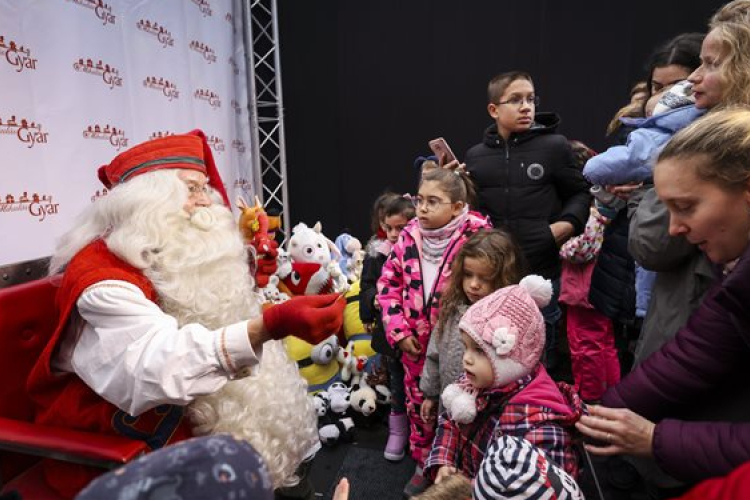 Megérkezett a lappföldi Mikulás Budapestre