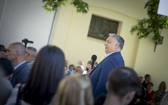 Kisbéren járt Orbán Viktor